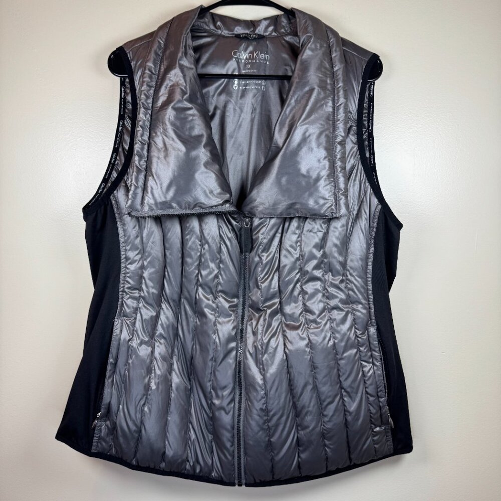 Calvin Klein Drama Collar Gray and Black Vest Performance Collection Women's 1X